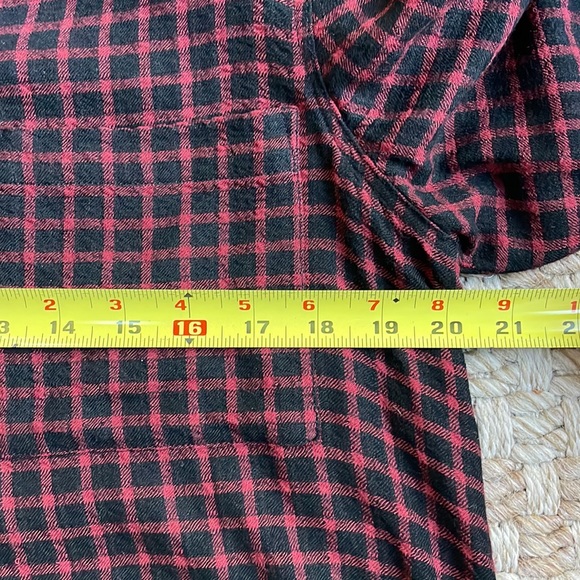 Beach Lunch Lounge Comfy Shirt, Medium - Picture 5 of 6